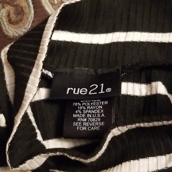 Rue 21 Mock Neck Dress - Picture 3 of 4